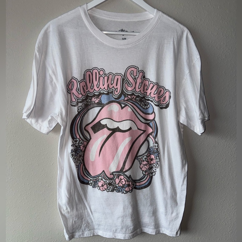 Graphic tee